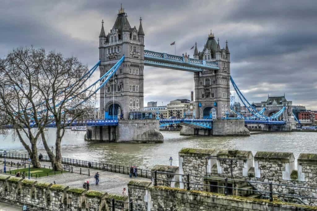 The iconic London Bridge